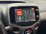 Toyota Aygo 1.0 VVT-i X-PLAY NAVIGATIE CRUISE CONTROL AIRCO BLUETOOTH TELEFOON MEDIA VOORBEREIDING ACHTERUITRIJCAMERA ZEER MOOI !! Brgl