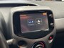 Toyota Aygo 1.0 VVT-i X-PLAY NAVIGATIE CRUISE CONTROL AIRCO BLUETOOTH TELEFOON MEDIA VOORBEREIDING ACHTERUITRIJCAMERA ZEER MOOI !! Brgl