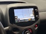 Toyota Aygo 1.0 VVT-i X-PLAY NAVIGATIE CRUISE CONTROL AIRCO BLUETOOTH TELEFOON MEDIA VOORBEREIDING ACHTERUITRIJCAMERA ZEER MOOI !! Brgl