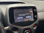 Toyota Aygo 1.0 VVT-i X-PLAY NAVIGATIE CRUISE CONTROL AIRCO BLUETOOTH TELEFOON MEDIA VOORBEREIDING ACHTERUITRIJCAMERA ZEER MOOI !! Brgl