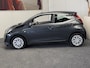 Toyota Aygo 1.0 VVT-i X-PLAY NAVIGATIE CRUISE CONTROL AIRCO BLUETOOTH TELEFOON MEDIA VOORBEREIDING ACHTERUITRIJCAMERA ZEER MOOI !! Brgl