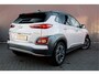 Hyundai Kona Electric BWJ 2021 EV Premium Sky 64 kWh 204 PK FULL LED | ADAPTIVE CRUISE | STOELVERW. | STUURVERW. | HEAD-UP DISPLAY | DODE HOEK | CARPLAY + ANDROID | DAB | CAMERA | LMV | PDC