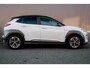 Hyundai Kona Electric BWJ 2021 EV Premium Sky 64 kWh 204 PK FULL LED | ADAPTIVE CRUISE | STOELVERW. | STUURVERW. | HEAD-UP DISPLAY | DODE HOEK | CARPLAY + ANDROID | DAB | CAMERA | LMV | PDC