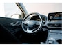 Hyundai Kona Electric BWJ 2021 EV Premium Sky 64 kWh 204 PK FULL LED | ADAPTIVE CRUISE | STOELVERW. | STUURVERW. | HEAD-UP DISPLAY | DODE HOEK | CARPLAY + ANDROID | DAB | CAMERA | LMV | PDC