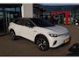 Volkswagen ID.4 First 77 kWh 150/204PK, 77KWH Accu, wegklapbare trekhaak, achteruitrijcamera, privacy glas, leder / alcantara, style interieur en exterieur pakket, navigatie, stoel en stuurwielverwarming, ACC, 20" LMV met 4 seizoenen banden