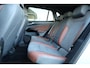 Volkswagen ID.4 First 77 kWh 150/204PK, 77KWH Accu, wegklapbare trekhaak, achteruitrijcamera, privacy glas, leder / alcantara, style interieur en exterieur pakket, navigatie, stoel en stuurwielverwarming, ACC, 20" LMV met 4 seizoenen banden