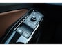 Volkswagen ID.4 First 77 kWh 150/204PK, 77KWH Accu, wegklapbare trekhaak, achteruitrijcamera, privacy glas, leder / alcantara, style interieur en exterieur pakket, navigatie, stoel en stuurwielverwarming, ACC, 20" LMV met 4 seizoenen banden