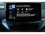 Volkswagen ID.4 First 77 kWh 150/204PK, 77KWH Accu, wegklapbare trekhaak, achteruitrijcamera, privacy glas, leder / alcantara, style interieur en exterieur pakket, navigatie, stoel en stuurwielverwarming, ACC, 20" LMV met 4 seizoenen banden