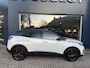 Peugeot 3008 1.6 Turbo 180 PK GT | Black Pack met 19" Velgen | Panorama Schuif-/Kanteldak | Trekhaak 1500 KG | 1e Eigenaarsauto | Navigatie | Alcantara Stoelen | Stoelverwarming | Camera | Elektrische Kofferklep | Keyless Entry | Adaptieve Cruise Control | Dode Hoek Detectie |