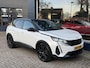 Peugeot 3008 1.6 Turbo 180 PK GT | Black Pack met 19" Velgen | Panorama Schuif-/Kanteldak | Trekhaak 1500 KG | 1e Eigenaarsauto | Navigatie | Alcantara Stoelen | Stoelverwarming | Camera | Elektrische Kofferklep | Keyless Entry | Adaptieve Cruise Control | Dode Hoek Detectie |