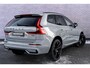 Volvo XC60 Plug-in Hybrid T6 AWD Plus Black Edition | Facelift | Long Range | Google | Luchtvering | Stoelmassage | Trekhaak | Nappa Lederen Bekleding | Stoelverwarming Voor + Achter | Ventilatie | Head-Up Display | 360 Camera | Schuif-/Kanteldak | Stuurverwarming | Getint Glas