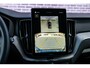 Volvo XC60 Plug-in Hybrid T6 AWD Plus Black Edition | Nieuw model 2026 | Bowers & Wilkins audio | Luchtvering | Stoelmassage | Nappa lederen bekleding | Stoelverwarming en ventilatie | Head-up display | 360 camera | Panoramadak | Stoel- en stuurverwarming | Getint glas | Alarm |