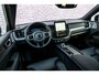 Volvo XC60 Plug-in Hybrid T6 AWD Plus Black Edition | Nieuw model 2026 | Bowers & Wilkins audio | Luchtvering | Stoelmassage | Nappa lederen bekleding | Stoelverwarming en ventilatie | Head-up display | 360 camera | Panoramadak | Stoel- en stuurverwarming | Getint glas | Alarm |