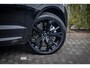 Volvo XC60 Plug-in Hybrid T6 AWD Plus Black Edition | Nieuw model 2026 | Bowers & Wilkins audio | Luchtvering | Stoelmassage | Nappa lederen bekleding | Stoelverwarming en ventilatie | Head-up display | 360 camera | Panoramadak | Stoel- en stuurverwarming | Getint glas | Alarm |