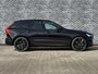 Volvo XC60 Plug-in Hybrid T6 AWD Plus Black Edition | Nieuw model 2026 | Bowers & Wilkins audio | Luchtvering | Stoelmassage | Nappa lederen bekleding | Stoelverwarming en ventilatie | Head-up display | 360 camera | Panoramadak | Stoel- en stuurverwarming | Getint glas | Alarm |