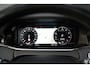 Land Rover Range Rover Evoque 1.5 P300e AWD R-Dynamic HSE | Head-Up display | Panoramisch schuif/kanteldak | Stoel en stuurwielverwarming | Parkeercamera | Black Pack | Elektrisch verstelbare voorstoelen met geheugen |