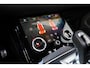 Land Rover Range Rover Evoque 1.5 P300e AWD R-Dynamic HSE | Head-Up display | Panoramisch schuif/kanteldak | Stoel en stuurwielverwarming | Parkeercamera | Black Pack | Elektrisch verstelbare voorstoelen met geheugen |