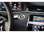 Land Rover Range Rover Evoque 1.5 P300e AWD R-Dynamic HSE | Head-Up display | Panoramisch schuif/kanteldak | Stoel en stuurwielverwarming | Parkeercamera | Black Pack | Elektrisch verstelbare voorstoelen met geheugen |