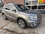 Suzuki Vitara 1.6 High Executive Automaat ( Navigatie, Adaptive Cruise Control, Panoramadak, Camera, Trekhaak) RIJKLAARPRIJS!