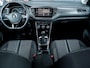 Volkswagen T-Roc 1.0 TSI Style | Origineel NL | 1e Eigenaar | Adaptieve Cruise Control | Airco | Metallic Lak | Lichtmetalen Velgen 16'' | DAB+ | Navigatie | Apple Carplay | Android auto | Parkeersensoren |