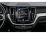 Volvo XC60 2.0 T8 Twin Engine AWD R-Design | Adaptieve Cruise Control | Luchtvering | Trekhaak | 21" Velgen | Panorama dak | Elektrische achterklep | Stoelverwarming | Adaptieve koplampen |