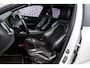 Volvo XC60 2.0 T8 Twin Engine AWD R-Design | Adaptieve Cruise Control | Luchtvering | Trekhaak | 21" Velgen | Panorama dak | Elektrische achterklep | Stoelverwarming | Adaptieve koplampen |