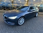 Volvo V90 2.0 T5 Momentum ** Panodak ** HUD ** Trekhaak ** Leer ** Winter-line ** Dealeronderhouden!! NAP!