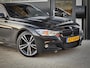BMW 3-Serie 320i M-Sport | LED | TREKHAAK | CARPLAY | LEDER | DEALER OH. | SHADOWLINE