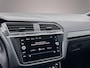 Volkswagen Tiguan Highline Business R 1.5 TSI 150pk DSG Automaat Trekhaak, Black Style, Panoramadak, Elektrische achterklep, Navigatie, Stoelverwarming, LED koplampen