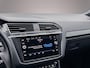 Volkswagen Tiguan Highline Business R 1.5 TSI 150pk DSG Automaat Trekhaak, Black Style, Panoramadak, Elektrische achterklep, Navigatie, Stoelverwarming, LED koplampen