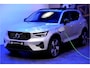 Volvo XC40 1.5 T5 Plug-in Hybrid 193kW/262pk DCT7 Ultimate Bright FACELIFT! PANORAMADAK + HARMAN/KARDON + ADAPT.CRUISE + PILOT ASSIST + NAVI SENSUS + BLIS + LANE ASSIST + EL.STOELEN + STOEL-&STUURVERWARMING + 360 CAMERA + KEYLESS + PARKSENSOREN V&A + 20” LM-VELGEN!!