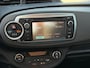 Toyota Yaris 1.0 VVT-i Aspiration / AIRCO / ACHTERUITRIJCAMERA / 5-DEURS / NL-AUTO