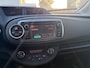 Toyota Yaris 1.0 VVT-i Aspiration / AIRCO / ACHTERUITRIJCAMERA / 5-DEURS / NL-AUTO