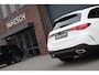 Mercedes-Benz GLC 300e 4MATIC Premium+ AMG Line Aut9 | Luchtvering | Achterasbesturing | Distronic+ | Burmester | Trekhaak | HUD | Verwarmd Stuurwiel | Digital Light | Keyless Go |