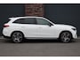 Mercedes-Benz GLC 300e 4MATIC Premium+ AMG Line Aut9 | Luchtvering | Achterasbesturing | Distronic+ | Burmester | Trekhaak | HUD | Verwarmd Stuurwiel | Digital Light | Keyless Go |