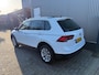 Volkswagen Tiguan 1.5 TSI Comfortline Business / ELEKTRISCH SCHUIFDAK / 1E EIGENAAR / ECC / CRUISE / NL-AUTO / NETTE AUTO