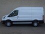 Ford E-Transit L2H2 Trend 68 kWh | 4,25 T | B Rijbewijs | laadvloer hout | pass. airbag | blis | camera | frozen white | uit voorraad leverbaar!