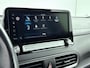 Hyundai Kona Electric EV PREMIUM 64 kWh | SOH 97% | CLIMA | CRUISE ADAPTIEF | 3-FASE | WARMTEPOMP | STOEL- & STUURVERWARMING VERCOOLING | CAMERA | LEDER | DODEHOEK DETECTIE |