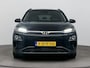 Hyundai Kona Electric EV PREMIUM 64 kWh | SOH 97% | CLIMA | CRUISE ADAPTIEF | 3-FASE | WARMTEPOMP | STOEL- & STUURVERWARMING VERCOOLING | CAMERA | LEDER | DODEHOEK DETECTIE |