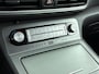 Hyundai Kona Electric EV PREMIUM 64 kWh | SOH 97% | CLIMA | CRUISE ADAPTIEF | 3-FASE | WARMTEPOMP | STOEL- & STUURVERWARMING VERCOOLING | CAMERA | LEDER | DODEHOEK DETECTIE |