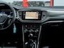 Volkswagen T-Roc 1.0 TSI Style | Origineel NL | 2e Eigenaar | Navigatie | Virtual Cockpit | Adaptieve Cruise Control | Climate Control | Apple Carplay | Android Auto | Metallic | Privacy Glas | Lichtmetalen Velgen | DAB+ Radio | Parkeersensoren |