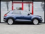 Volkswagen T-Roc 1.0 TSI Style | Origineel NL | 2e Eigenaar | Navigatie | Virtual Cockpit | Adaptieve Cruise Control | Climate Control | Apple Carplay | Android Auto | Metallic | Privacy Glas | Lichtmetalen Velgen | DAB+ Radio | Parkeersensoren |
