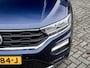 Volkswagen T-Roc 1.0 TSI Style | Origineel NL | 2e Eigenaar | Navigatie | Virtual Cockpit | Adaptieve Cruise Control | Climate Control | Apple Carplay | Android Auto | Metallic | Privacy Glas | Lichtmetalen Velgen | DAB+ Radio | Parkeersensoren |