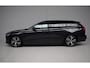 Volvo V60 2.0 T8 Twin Engine AWD R-Design ORG.NED / SOH 93% / LEER / CAMERA / TREKHAAK / NAP / HARMAN-KARDON / CARPLAY