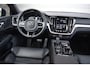 Volvo V60 2.0 T8 Twin Engine AWD R-Design ORG.NED / SOH 93% / LEER / CAMERA / TREKHAAK / NAP / HARMAN-KARDON / CARPLAY