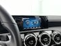 Mercedes-Benz A-klasse 160 Style | Handgeschakeld | Led verlichting | Achteruitrij camera | Cruise control | Inclusief 24 maanden MB Certified garantie voor Europa.