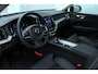 Volvo XC60 T6 Plug-in hybrid AWD Ultra Dark | Luchtvering | Panoramadak | Semi elektrische trekhaak | Premium audio by Bowers&Wilkins | Verwarmbare voorstoel en stuurwiel | 360 graden camera | Premium audio by Harman/Kardon | Geheugenfunctie voorstoelen |
