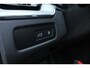 Volvo XC60 T6 Plug-in hybrid AWD Ultra Dark | Luchtvering | Panoramadak | Semi elektrische trekhaak | Premium audio by Bowers&Wilkins | Verwarmbare voorstoel en stuurwiel | 360 graden camera | Geheugenfunctie voorstoelen |