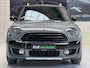 MINI Countryman Mini 1.5 Cooper Chili Turbo 136 PK / Airco / 17" LM Velgen / Park Sensors / Privacy Glas / Roofrails / Trekhaak / Hoge Instap!