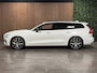 Volvo V60 T8 AWD Recharge Polestar Long Range Bowers & Wilkins | Schuifdak | 455pk | Trekhaak | 20 Inch | Crystal White | Head-Up Display | Adaptieve Cruise Control | Stoelverwarming voor+achter | Stuurwielverwarming | Google Infotainment | Full LED Meesturende koplampen | Pilot Assist | BLIS Dode Hoek Detectie | Parkeercamera | Elektrische voorstoelen geheugen | Contour Stoelen R-Design met wit stiksel en bies | Zitting verlenging voorstoelen | Lederen dashboard | Keyless Drive | Parkeersensoren voor+achter | Privacy Glass | DAB Radio | Apple Carplay/Android Auto | Volvo On Call met mobiele App functie | Crystal White Metallic | Unieke kenmerken Polestar Engineered